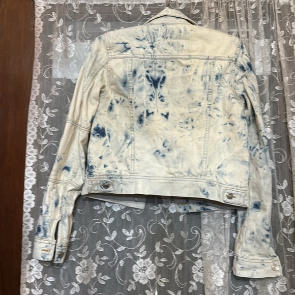 Free people / Light  denim size extra, small, jean jacket excellent condition - Picture 3 of 5